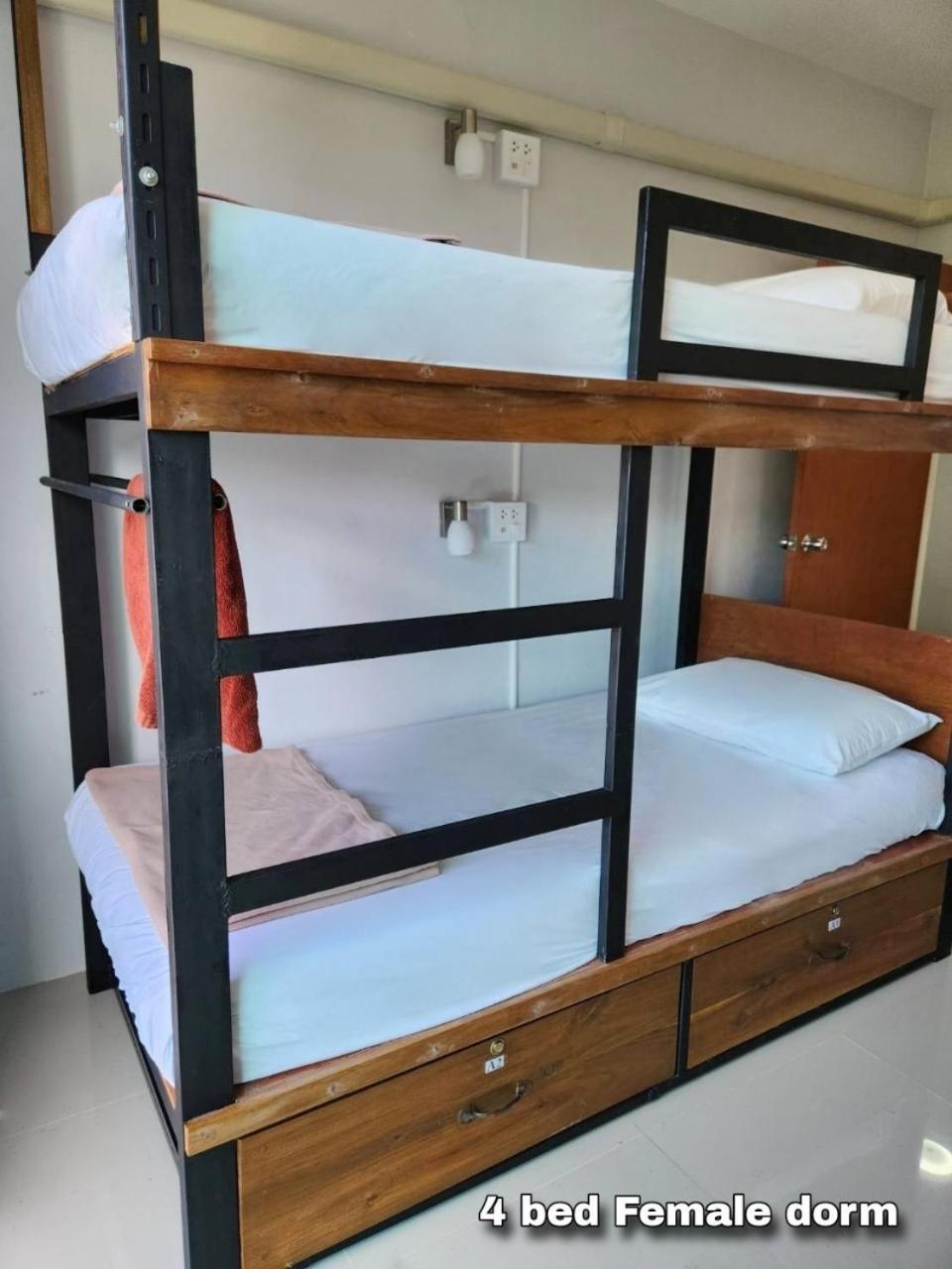 Theppahrak Hostel Khaolak Khao Lak Quarto foto